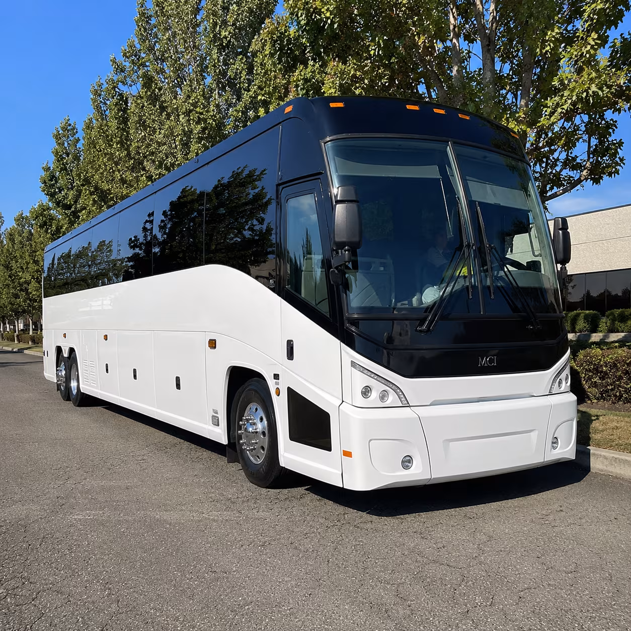 Pittsburgh Airport Shuttle & Transportation party bus exterior