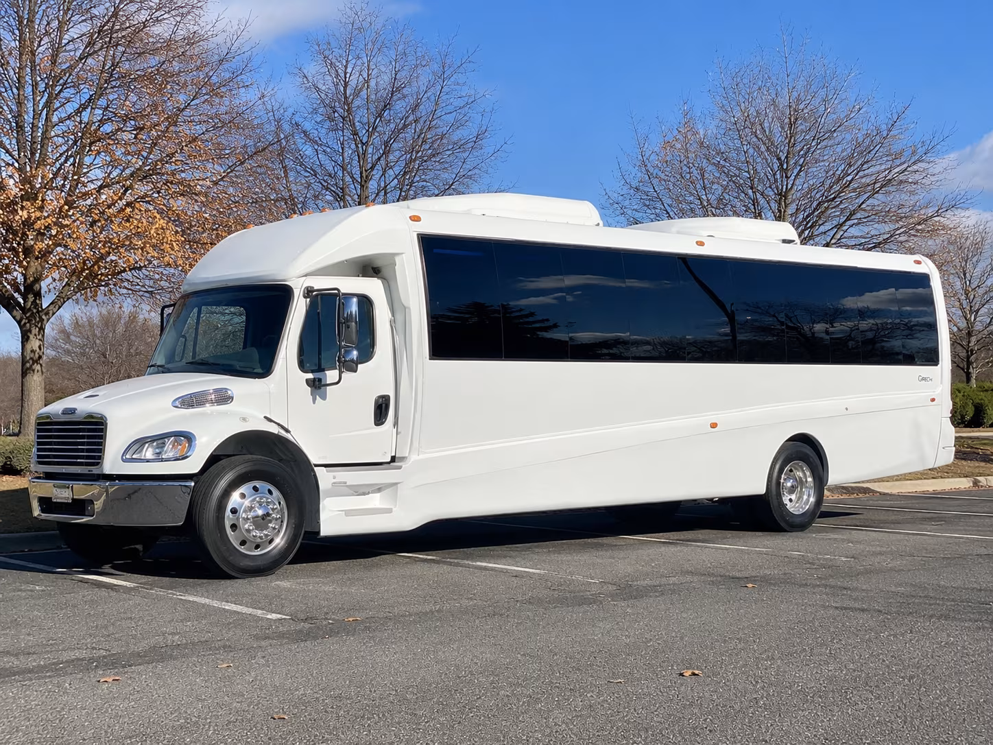 Pittsburgh Birthday, Sweet 16, & Quinceañera Transportation party bus exterior