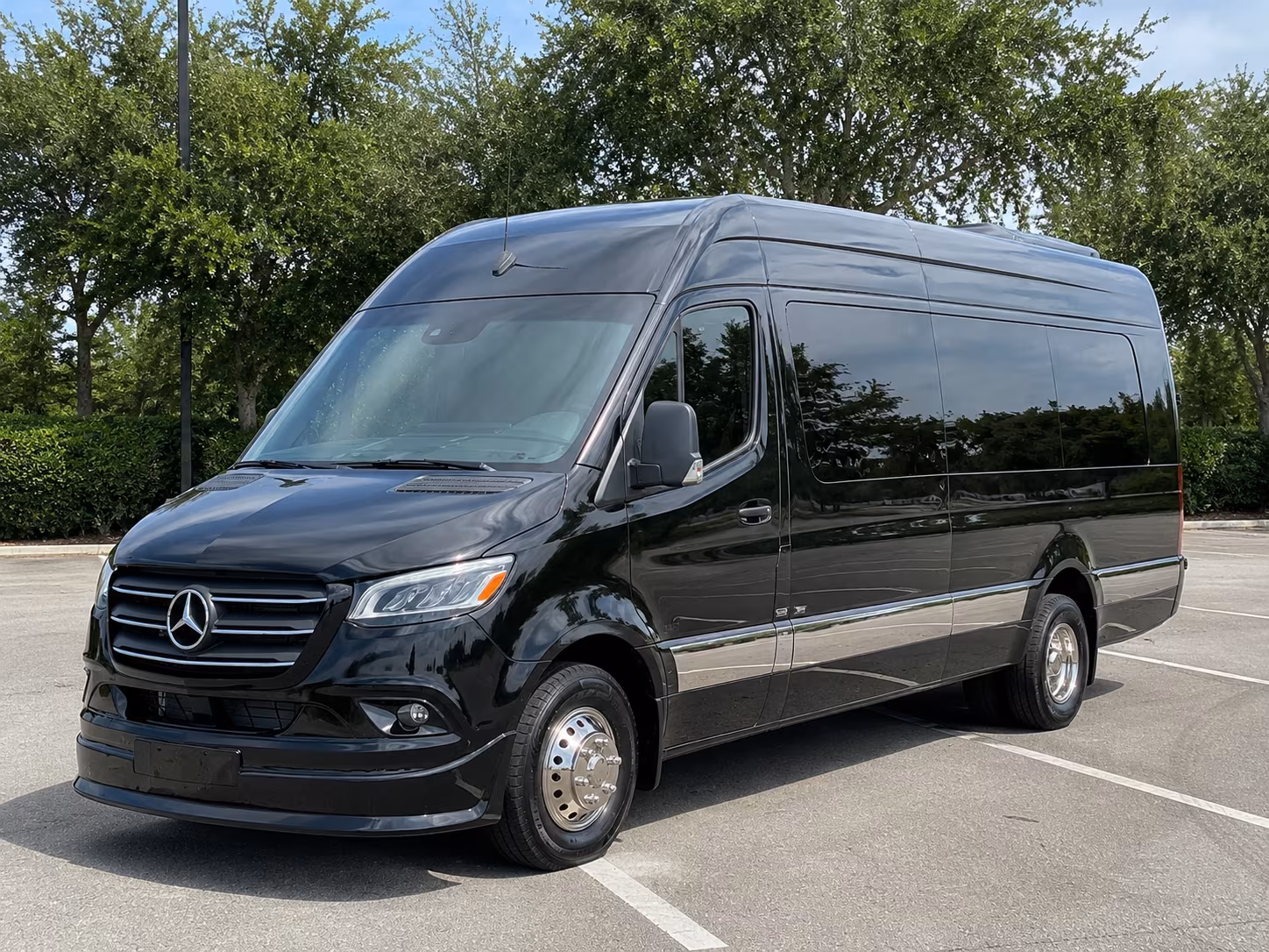 Pittsburgh Corporate Transportation party bus exterior