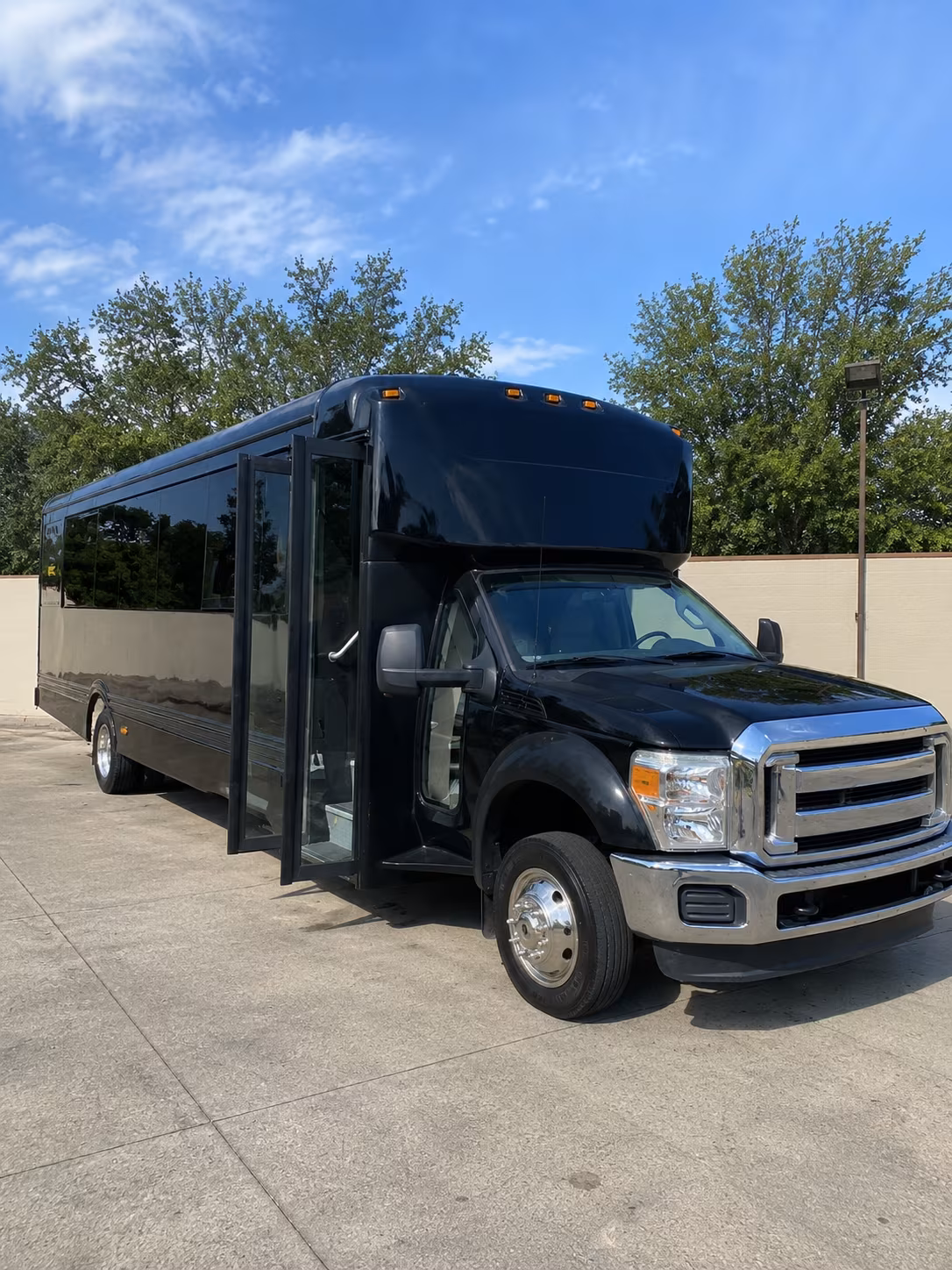 Pittsburgh Wedding Transportation party bus exterior
